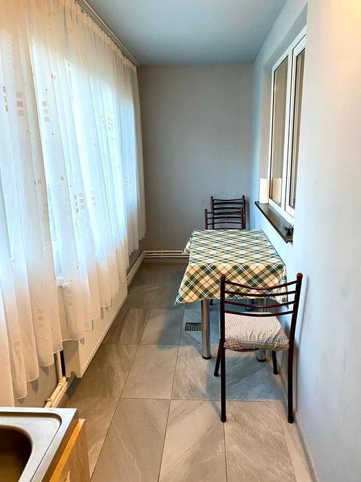 Închiriez apartament 2 cam