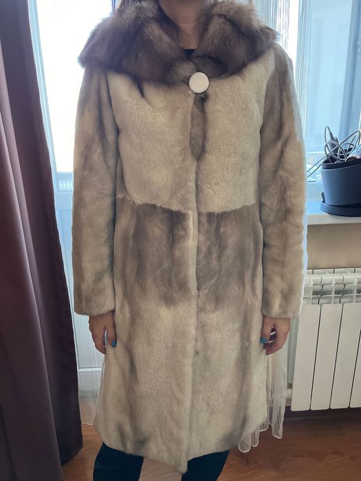 Норковая шуба c капюшоном соболя