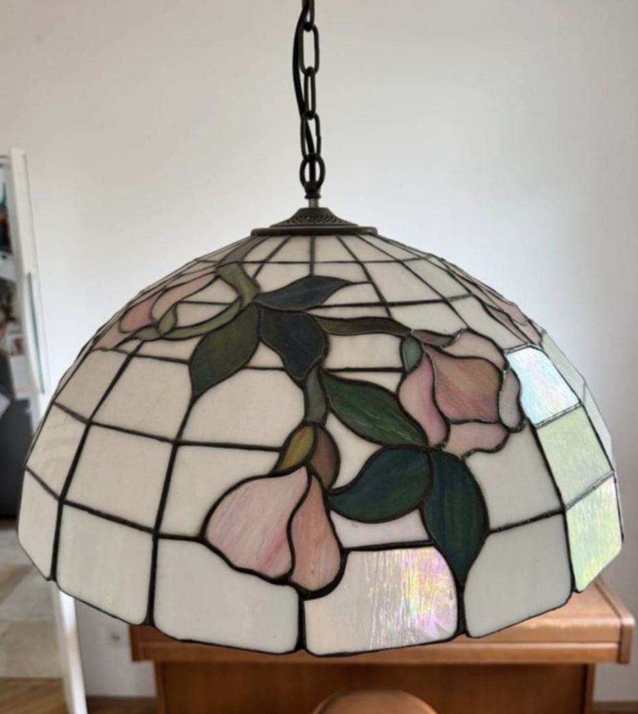 Lampa tavan Tiffany dimensiuni mari