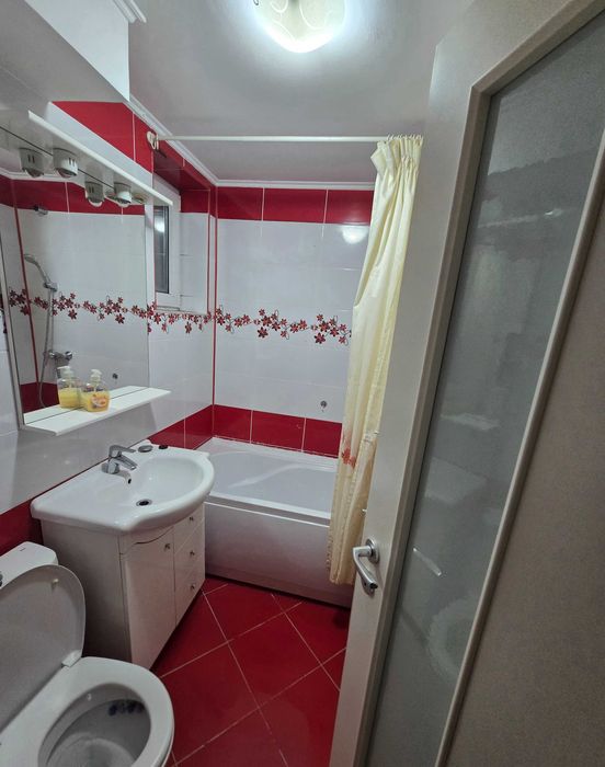 Inchiriez apartament 3 camere Piata mare - regim hotelier