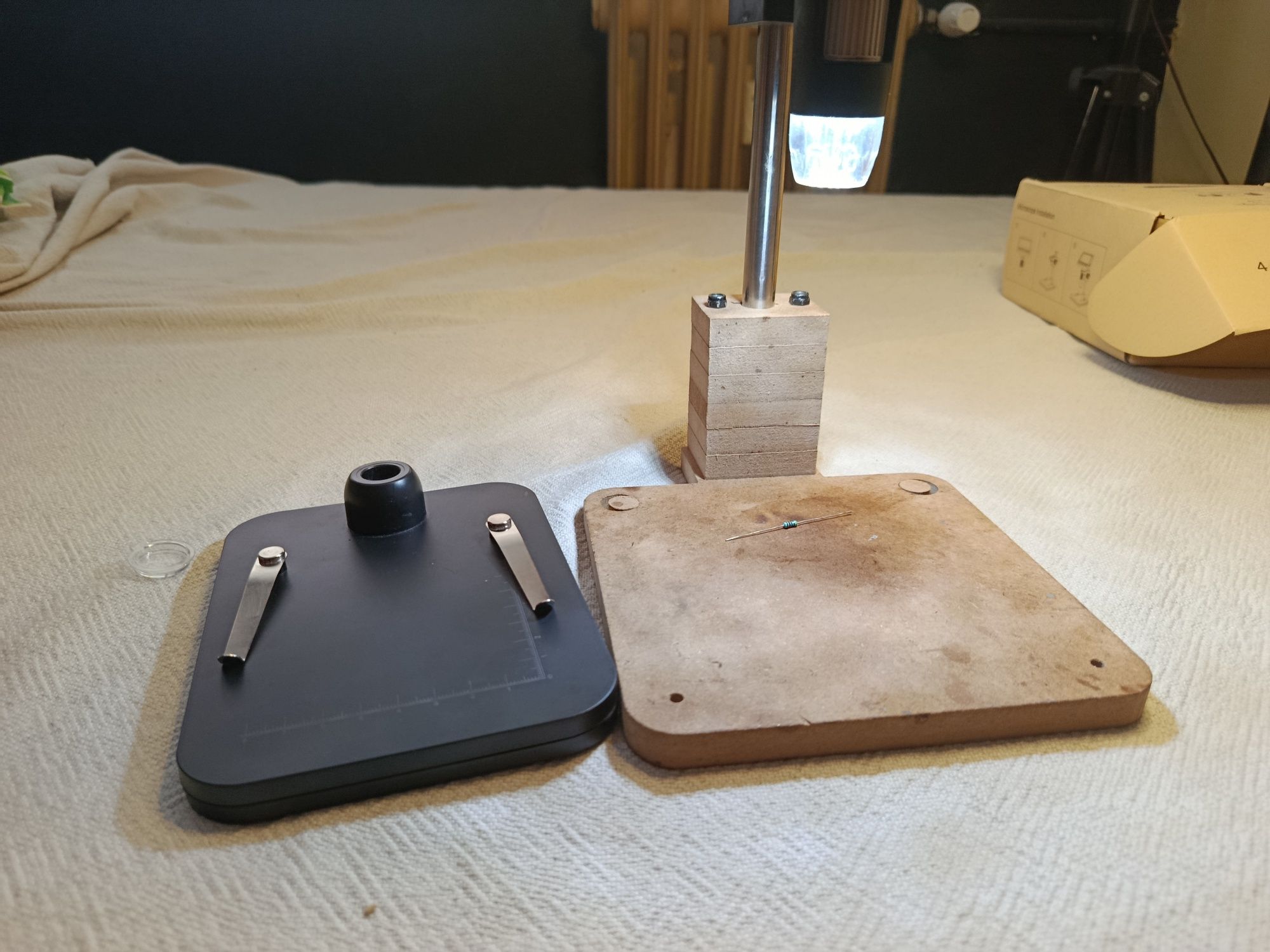 Microscop digital cu LCD , acumulator, conectare PC