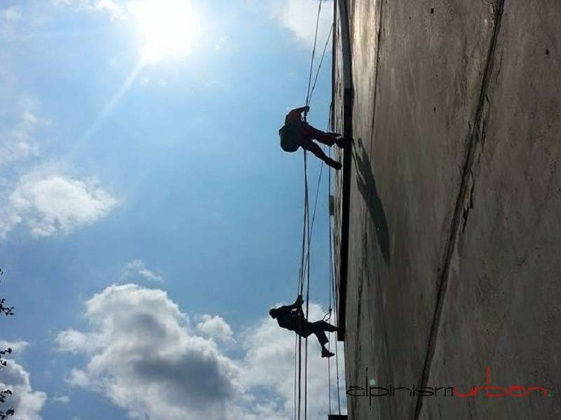 Alpinisti Utilitari - Escallant