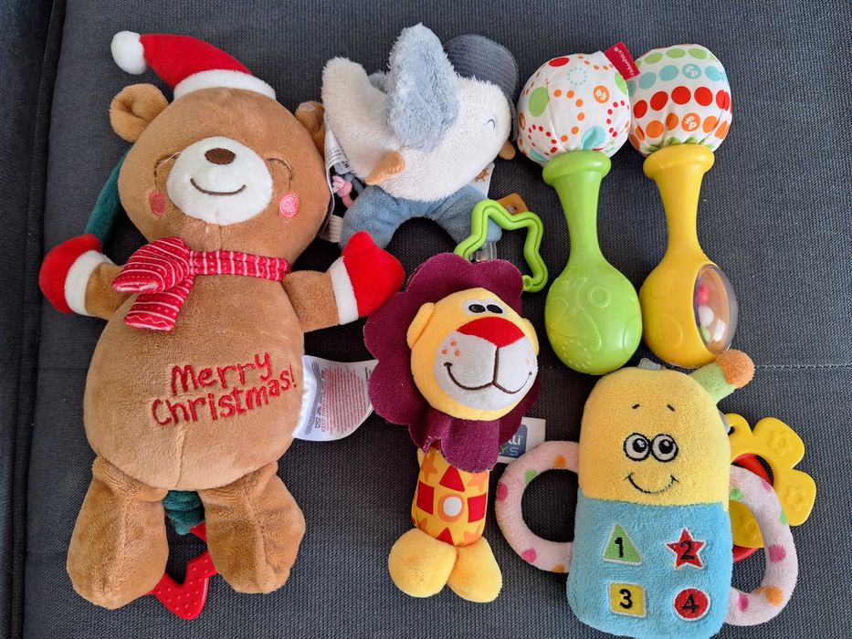 Лот бебешки играчки