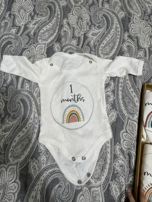 Продам набор боди для фото по месяцам