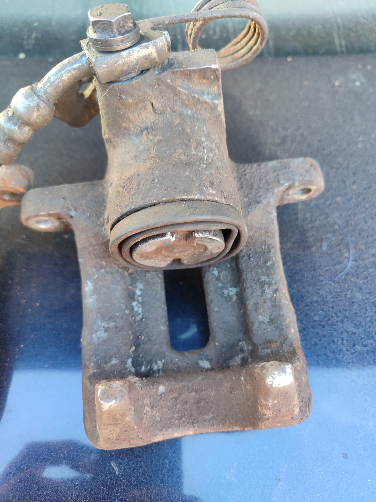 Vand etriere audi A4 1,6 benzina