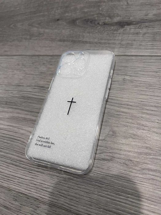 Vând diferite modele de huse pentru iPhone