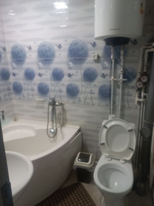 Продается 2х квартира 4й микрорайон Чирчик