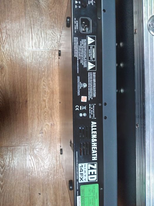Mixer Allen & Heath zed 14 fx
