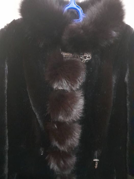 Продается шуба пальто