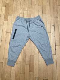 Nike tech fleece панталони