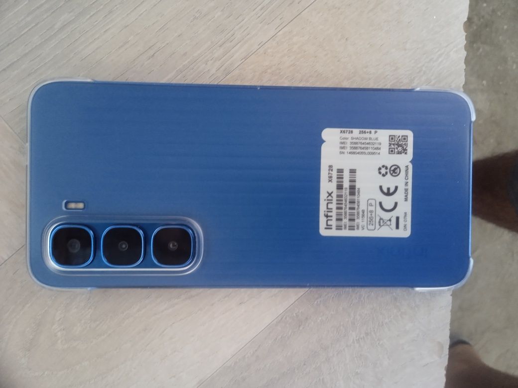 Infinix hot 60i   16/256 gb  sotiladi