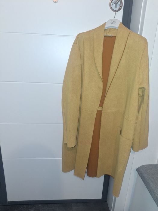 Pardesiu zara mărimea L galben ocru