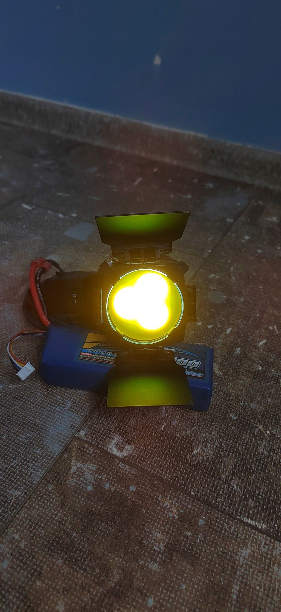 LED видео осветление