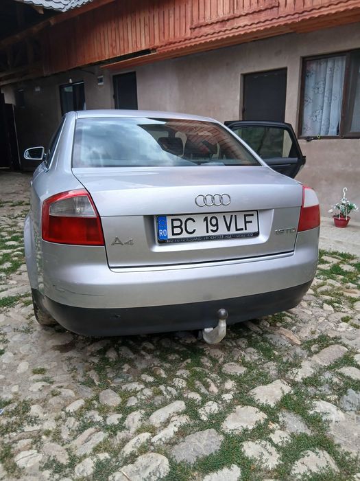 Vand audi A4 pret 2200€ negociabil