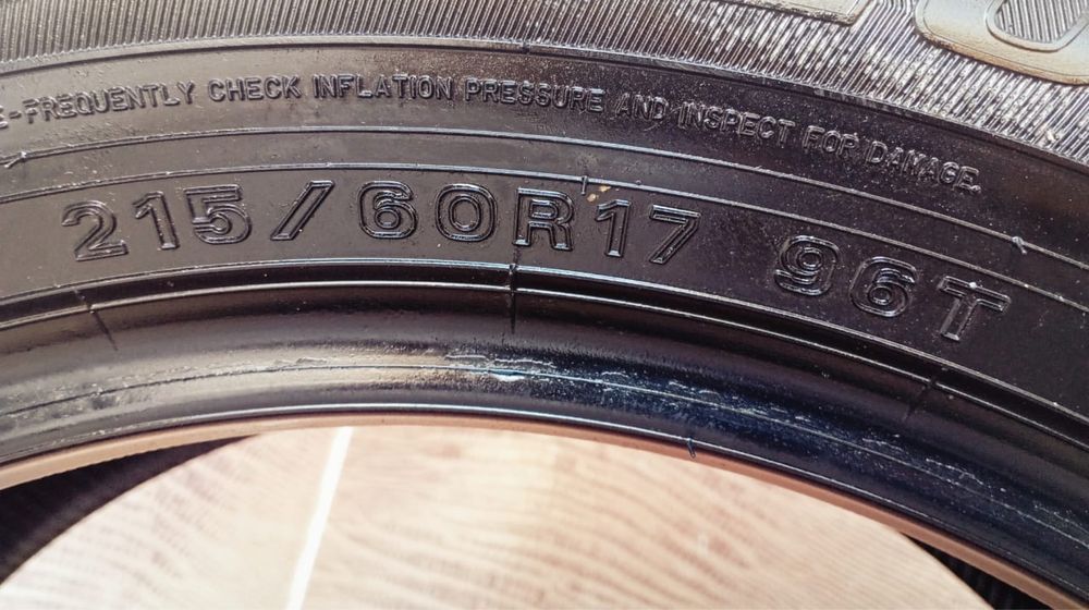 Шины авто новые зимние  215/60/R17