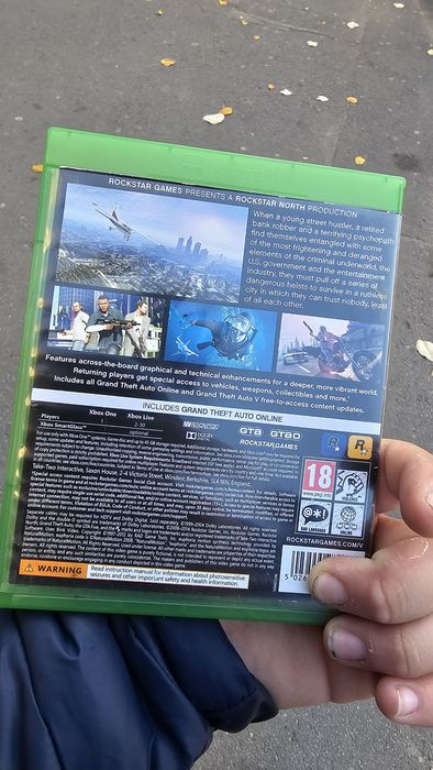 Vand joc Gta 5 pentru xbox one s