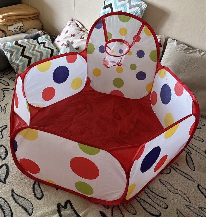 Продам новую детскую игровую палатку манеж с кольцом