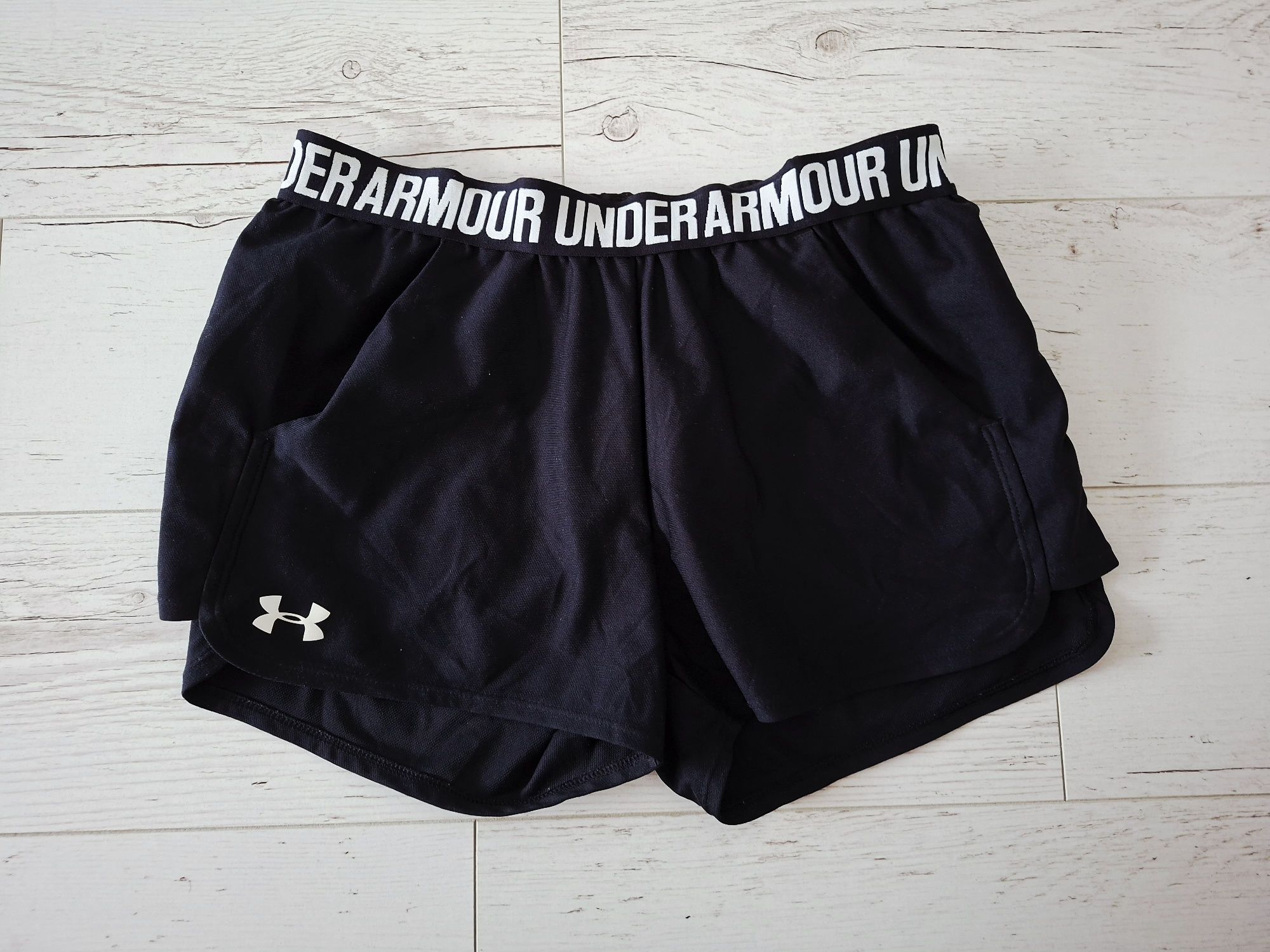 Under Armour-Ориг. Дамски шорти