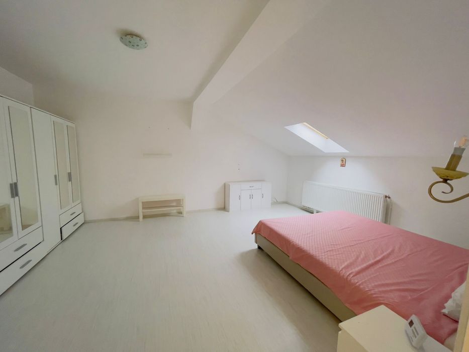 Inchiriez apartament