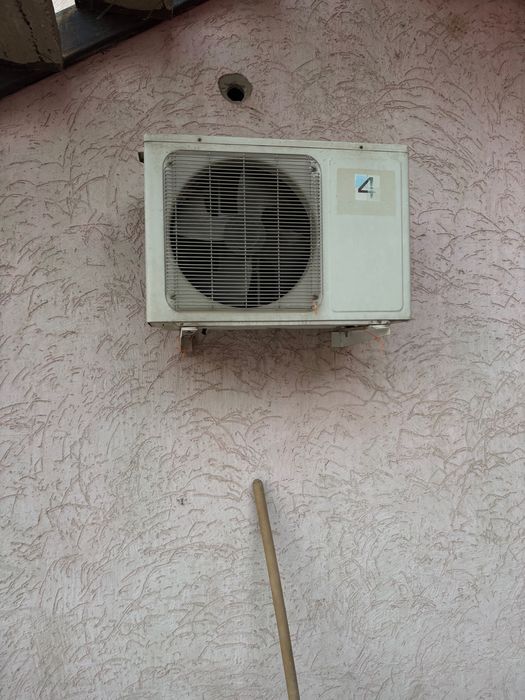 Кондиционер работает всё продаю