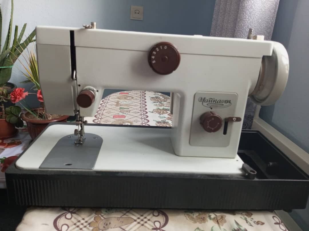 Продается швейная машина