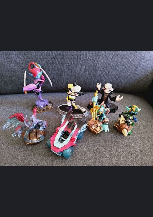 Продавам фигурки Skylanders!