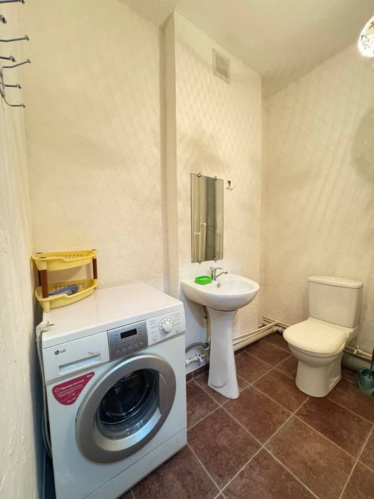 Продам своя Чиланзар 12кв 3/7/9 ориентир Чемпион Ош есть ИПОТЕКА 75м²