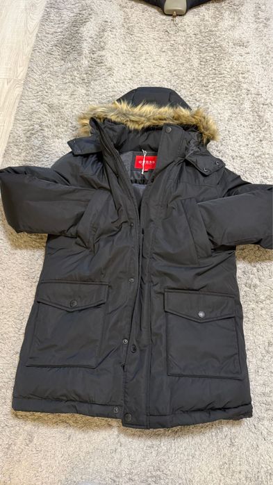 Geaca Barbati sau copil marimea XS Guess Originala