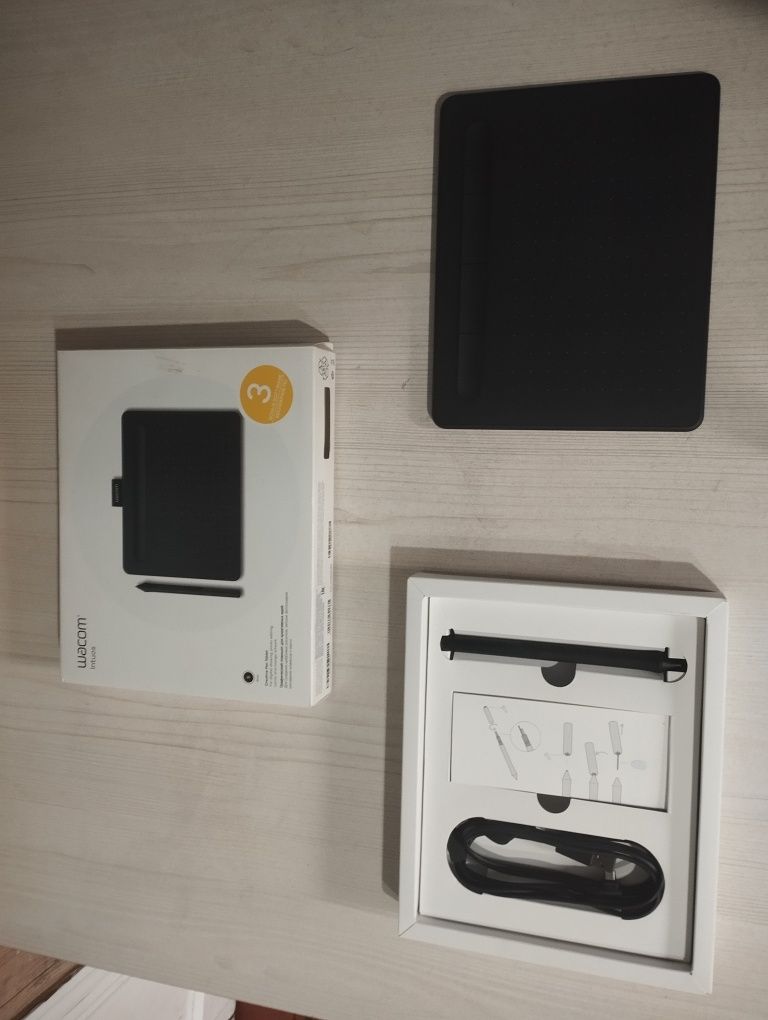 Графический планшет Wacom Intuos Small CTL-4100WLK-N черный