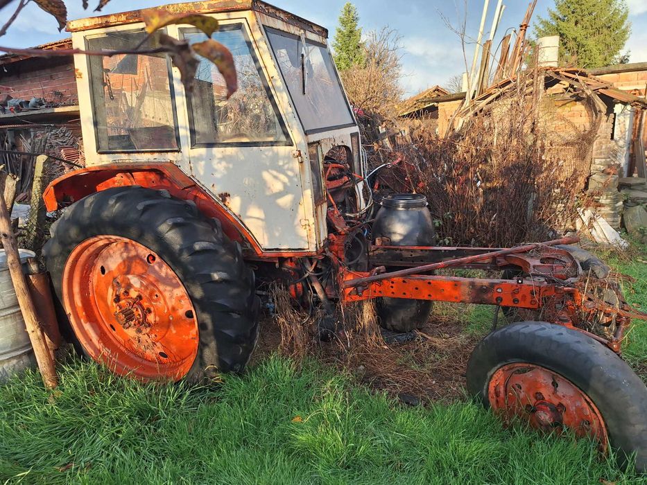 Трактор ЮМЗ 2бр. цял или за части