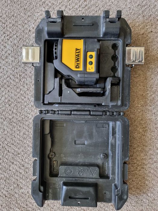 Dewalt лазерен нивелир зелен