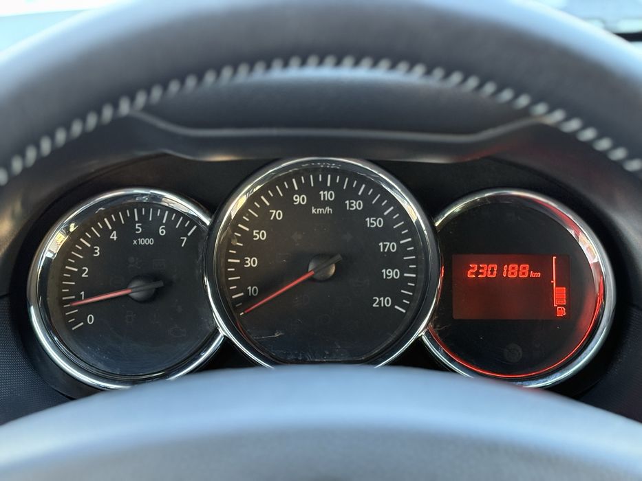 Dacia Duster 1.5 Dci, 110 C.P, 6 trepte , Navi , Piele