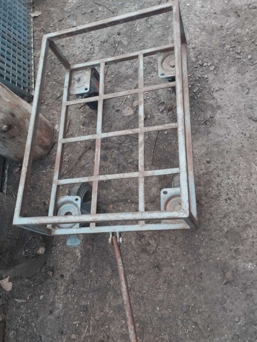 Vând căruț carat alimente