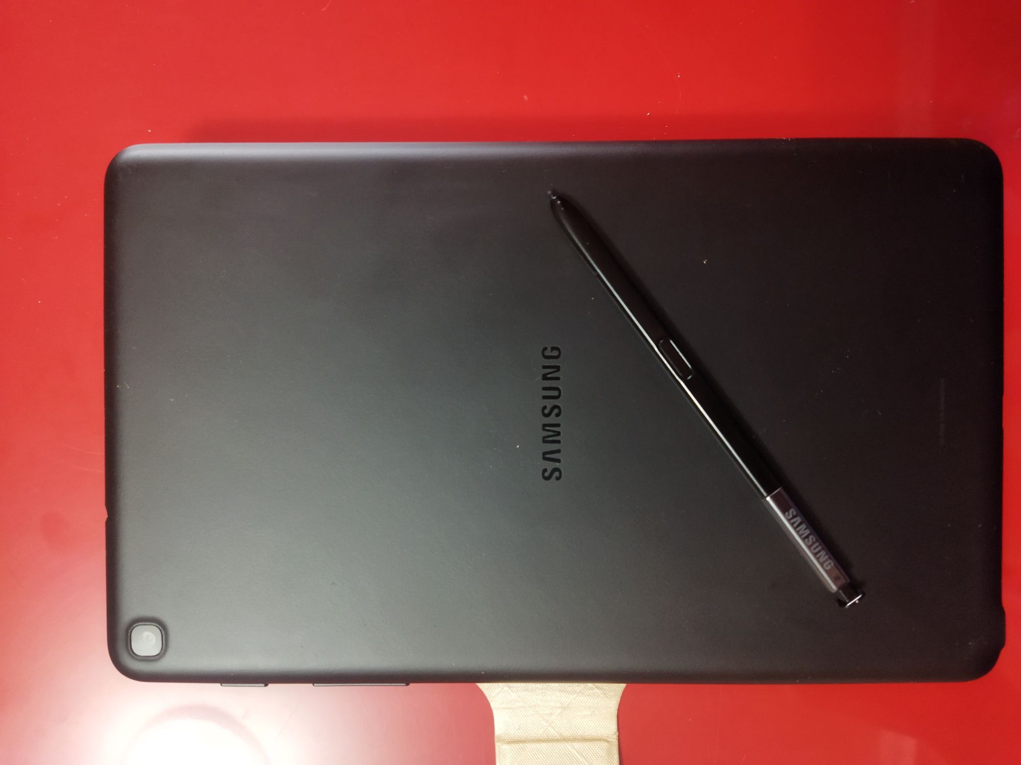 Продаётся планшет Samsung galaxy tab A with S pen