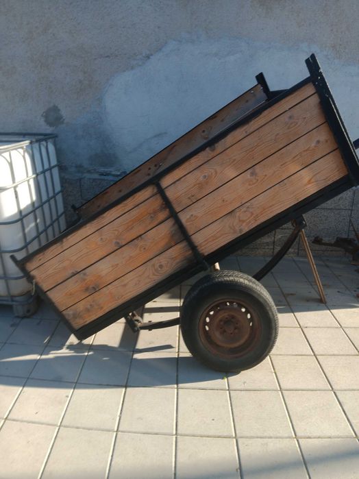 Ремарке за трактор и кола