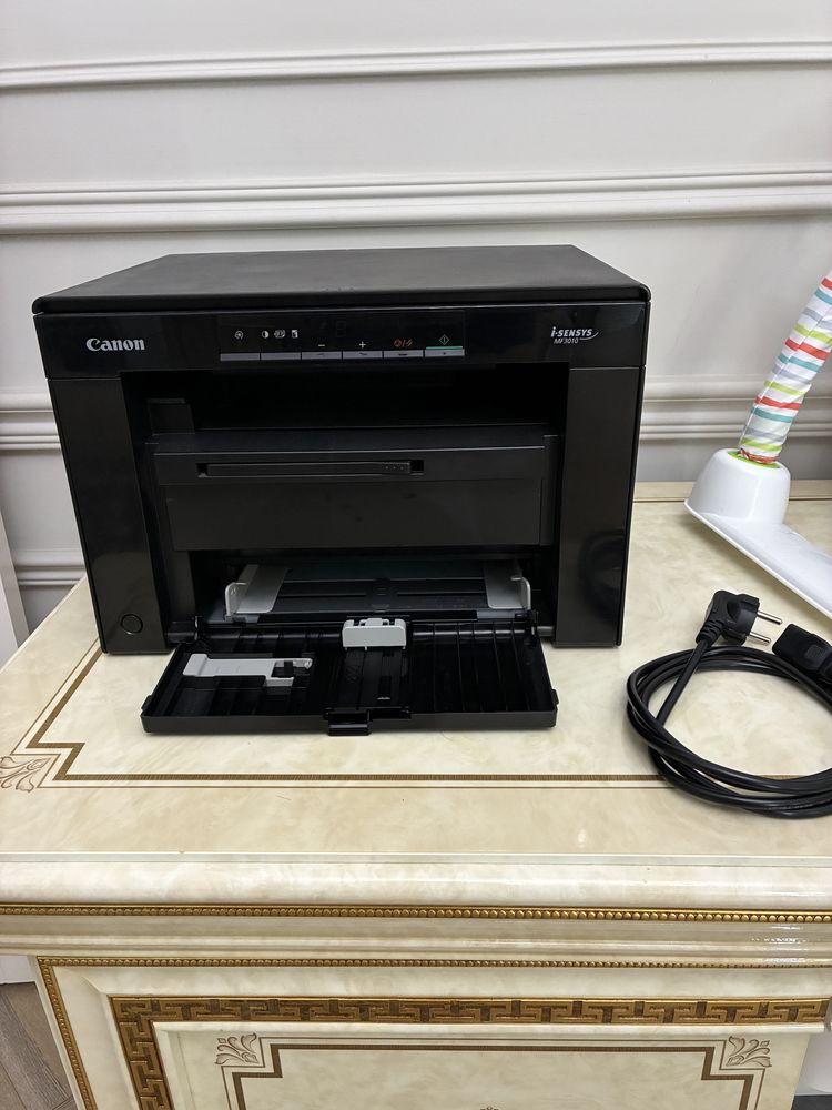 МФУ Canon MF3010 в отличном состоянии