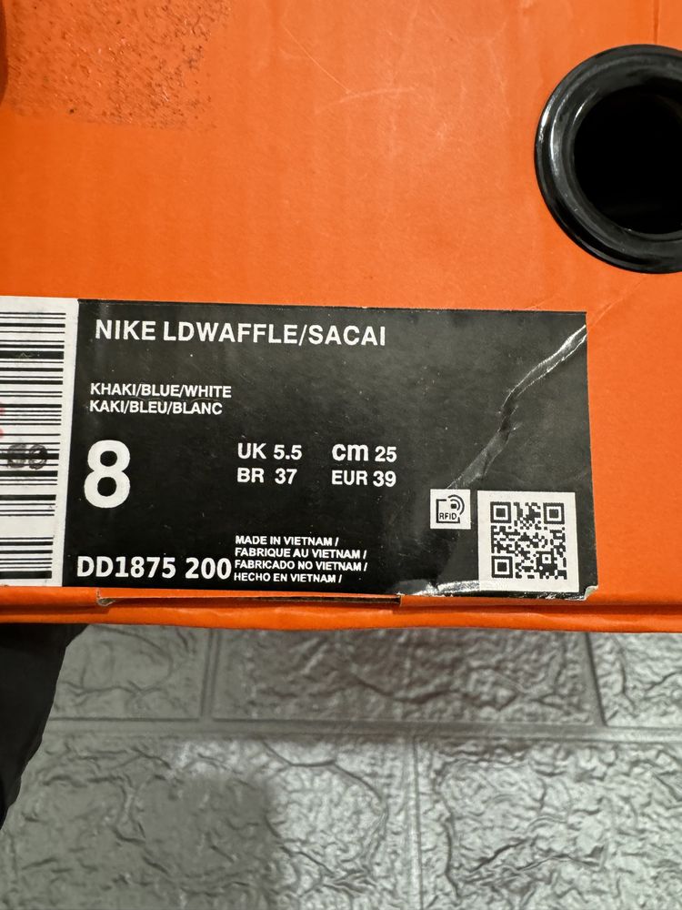 Nike Sacai Black 39