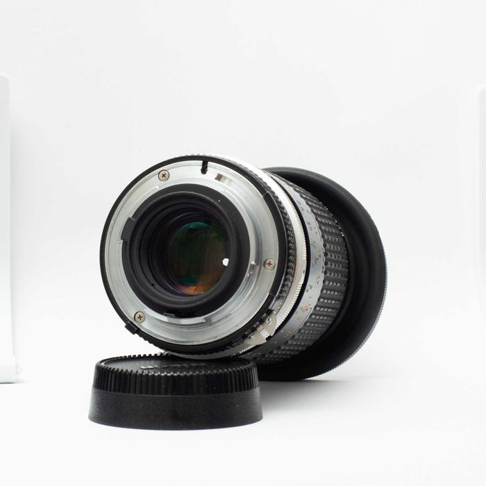 Nikon Micro-Nikkor 105mm f/2.8 Ai