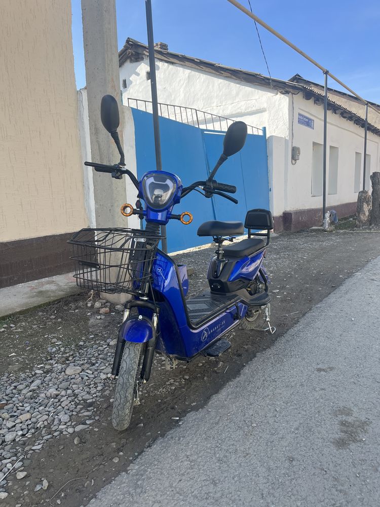 Скутер аманат х5