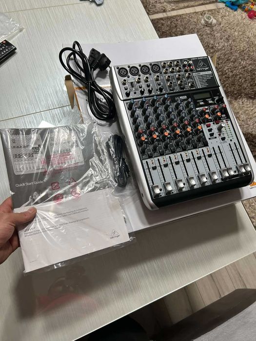 Пулт / миксер Behringer QX1204 USB