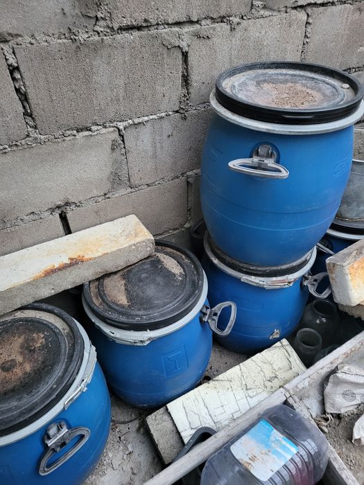 Продам бочки пластиковые