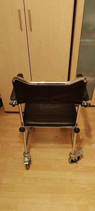 Инвалиден комбиниран стол за възрастни хора