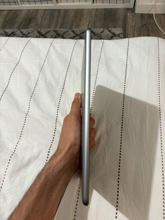Vand ipad 6th Generation 32gb