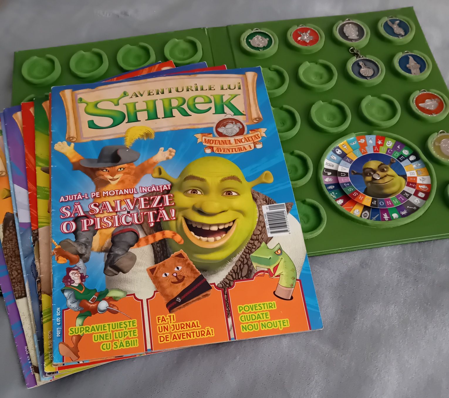 Colectie Shrek  reviste/ amulete/ catalog