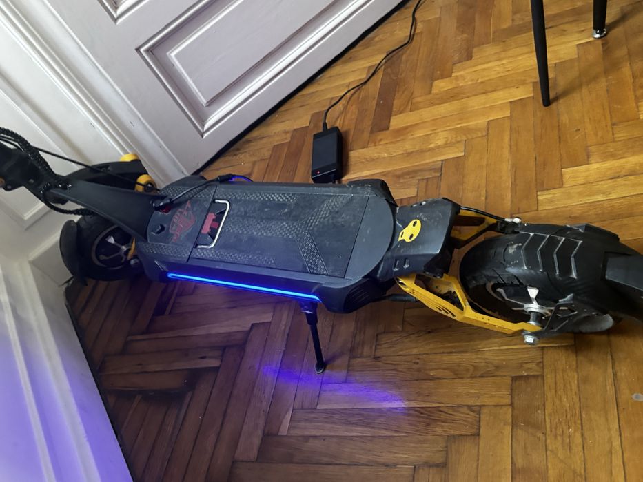 Продавам Тротинетка VSETT 10 Light 2х1000W