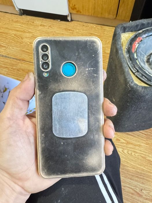 Продам смартфон Huawei PI 30 10тыч