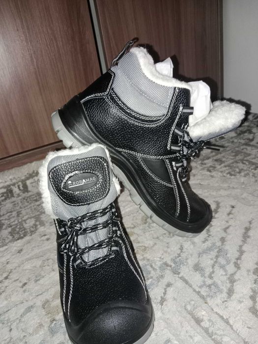 Рабочие ботинки, зимние сапоги,  41- 42размер мужские.