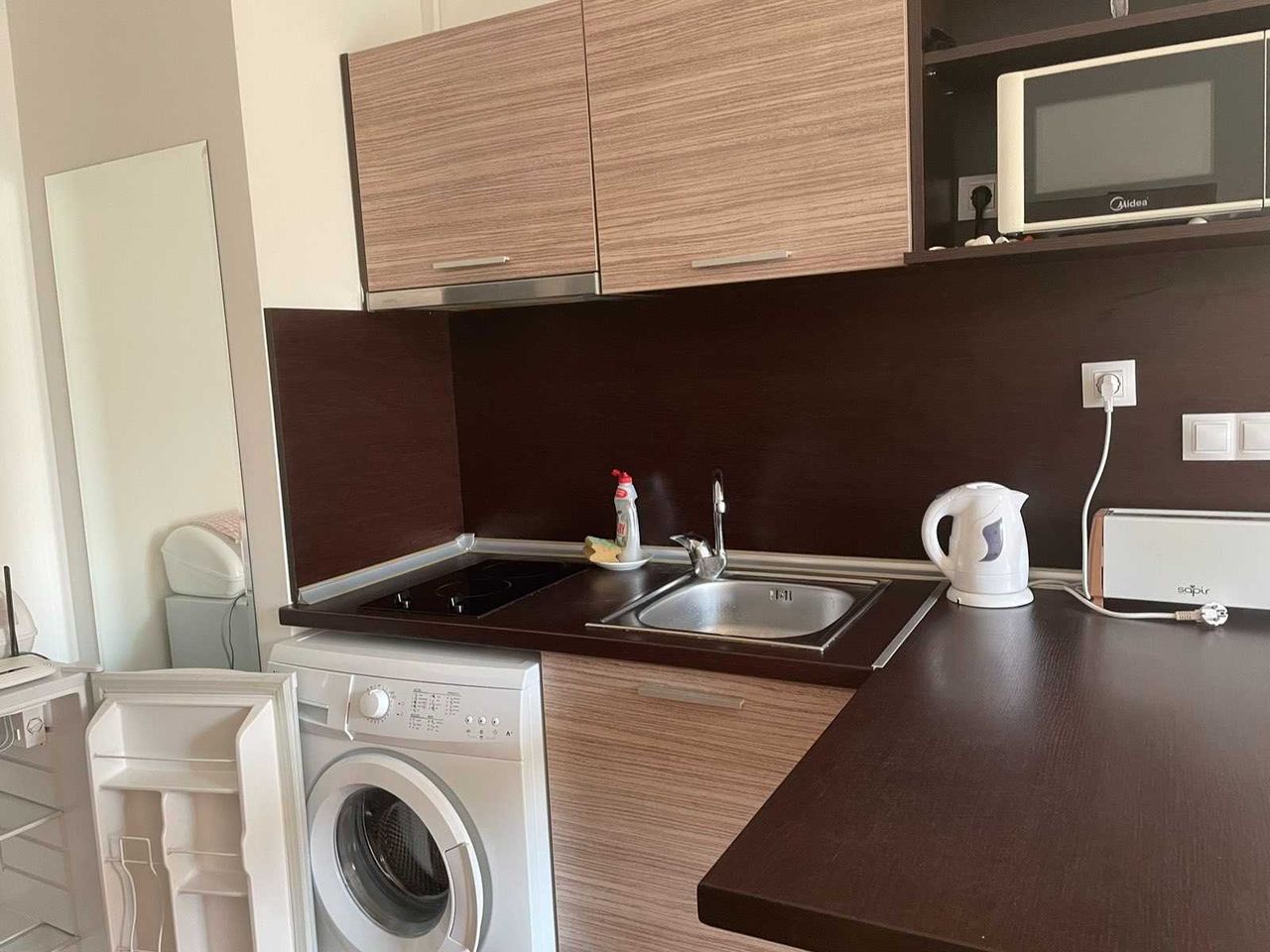 Дава се под наем Двустаен апартамент в Бургас, Сарафово - 45 кв.м за 300 € - Снимка #2