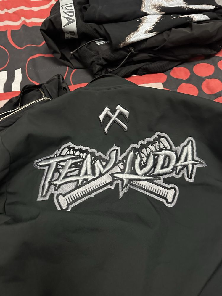 Чисто ново яке Team Luda