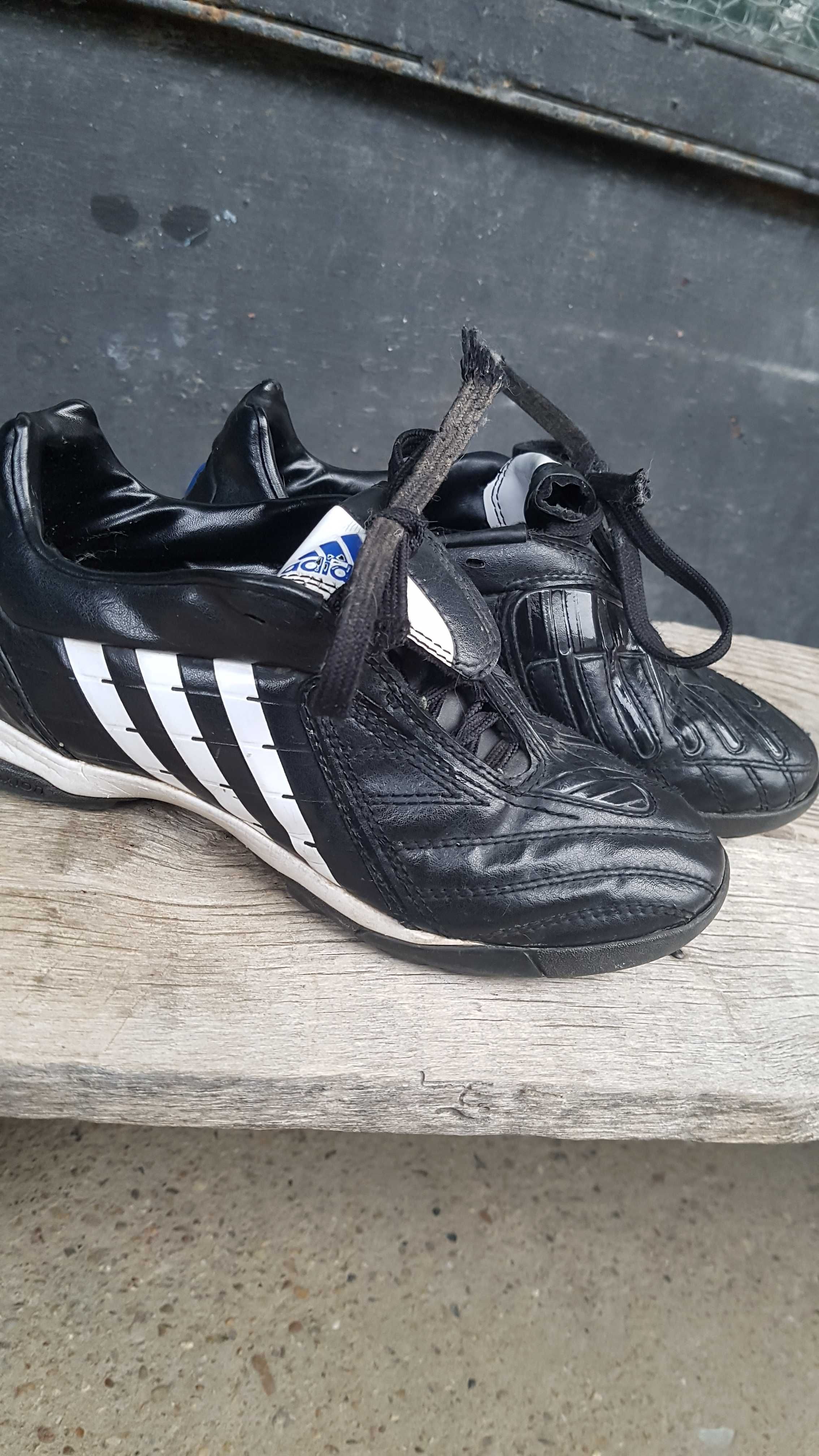 Детски футболни обувки Adidas Predator Absolado Ps TRX - 33 номер